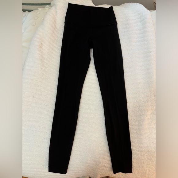 Women’s black Lululemon leggings size 4 - Picture 4 of 5